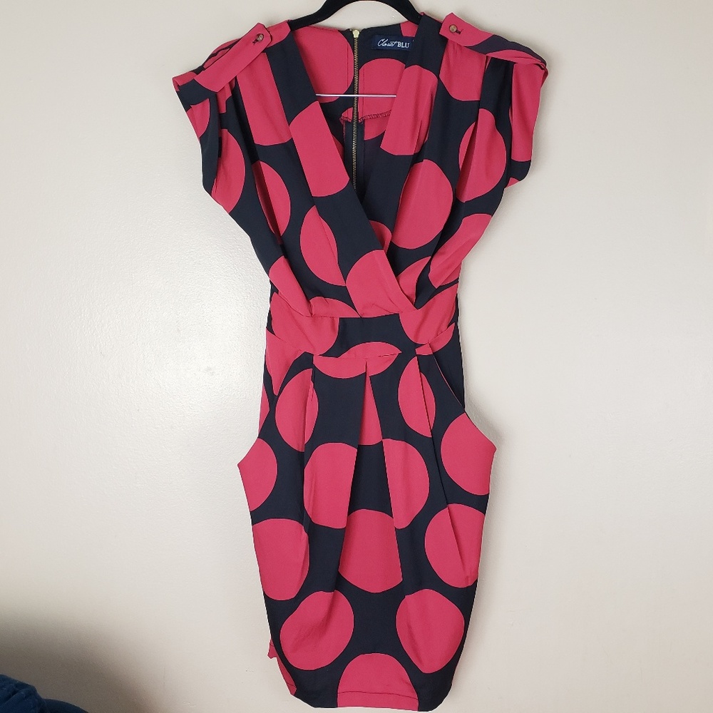 Red and Black V-Nevk Circle Cocktail Dress Size 8